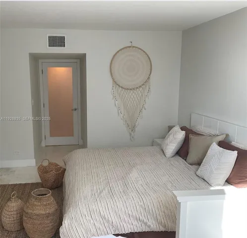 $5,000 | 2301 Collins Avenue, Unit 704, Miami Beach, FL 33139