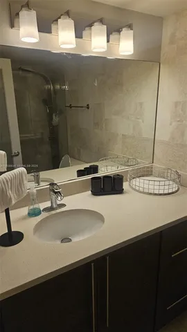 $5,000 | 2301 Collins Avenue, Unit 704, Miami Beach, FL 33139