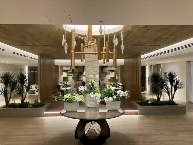 $5,000 | 2301 Collins Avenue, Unit 704, Miami Beach, FL 33139