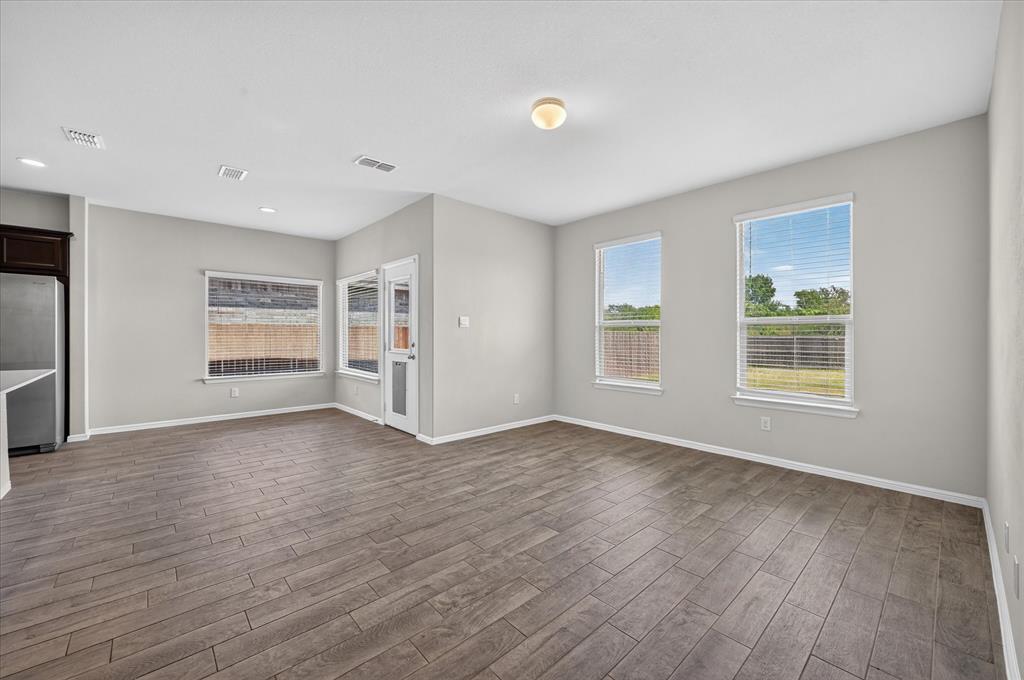 8812 Russano Road Fort Worth, TX 76131 - Photo 10 of 40 Gallery Image 10