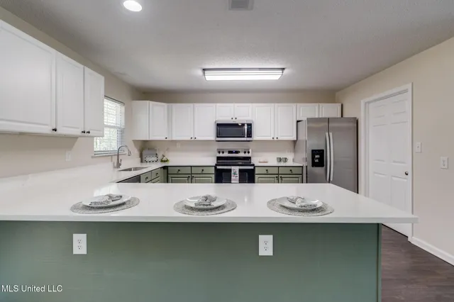 $274,900 | 6329 Anela Drive, Diamondhead, MS 39525