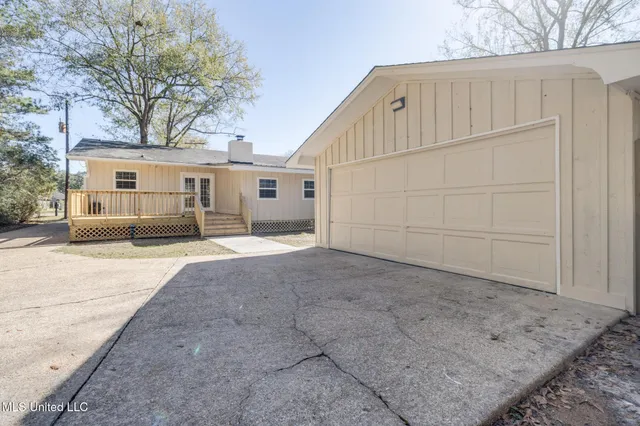 $274,900 | 6329 Anela Drive, Diamondhead, MS 39525