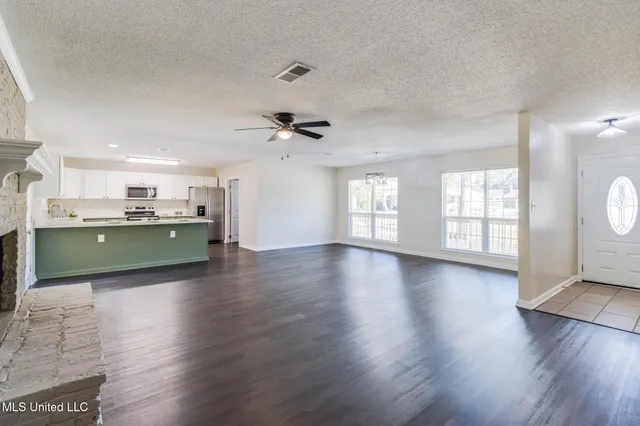 $274,900 | 6329 Anela Drive, Diamondhead, MS 39525