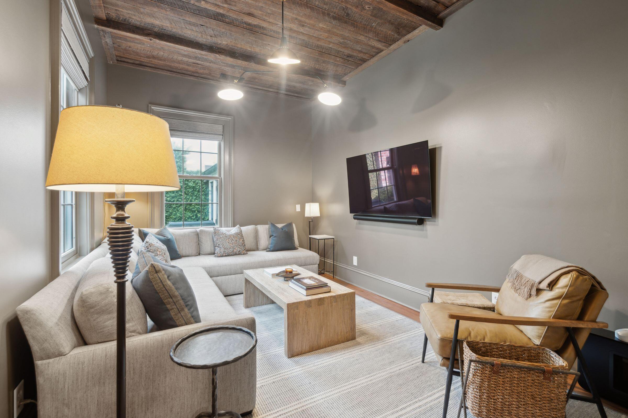 69 King Street Charleston, SC 29401 - Photo 27 of 83 Lounge