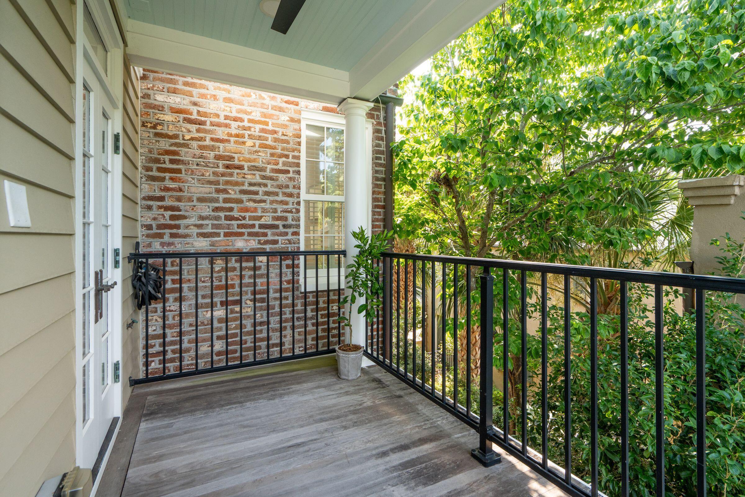 69 King Street Charleston, SC 29401 - Photo 45 of 83 2nd Piazza off Primary