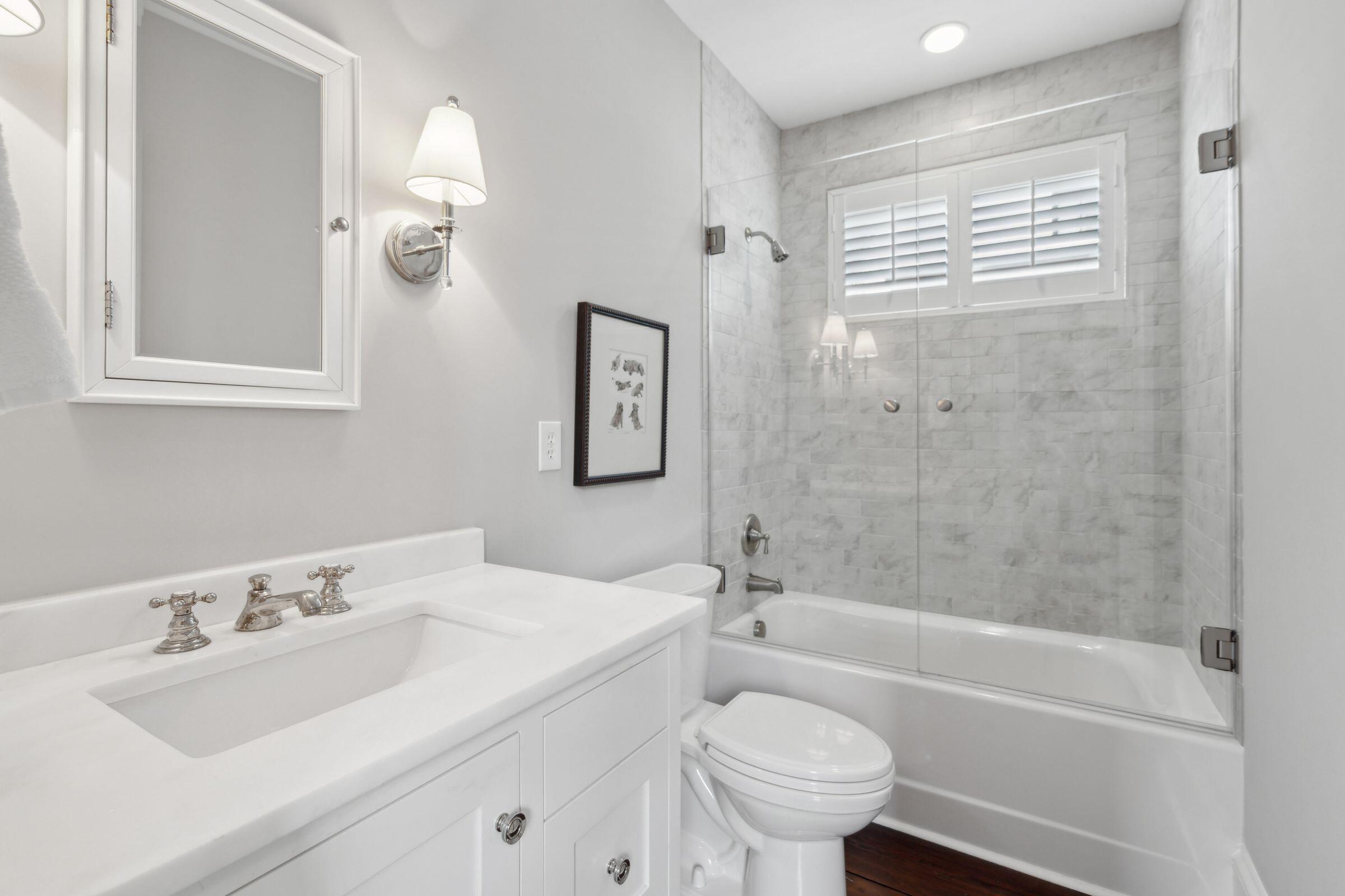69 King Street Charleston, SC 29401 - Photo 55 of 83 2nd Bedroom Bathroom