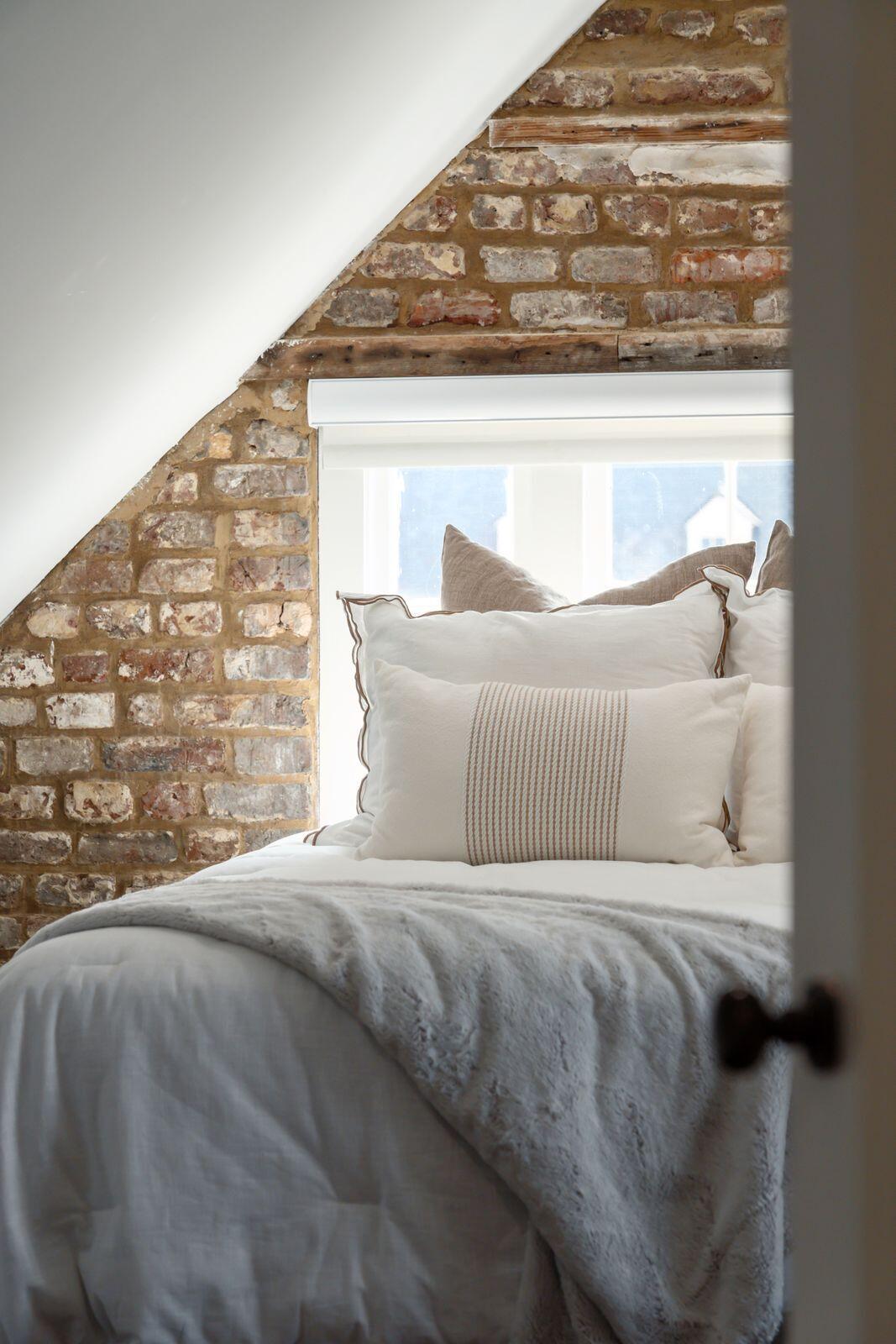 69 King Street Charleston, SC 29401 - Photo 58 of 83 Peaking into 3rd Bedroom