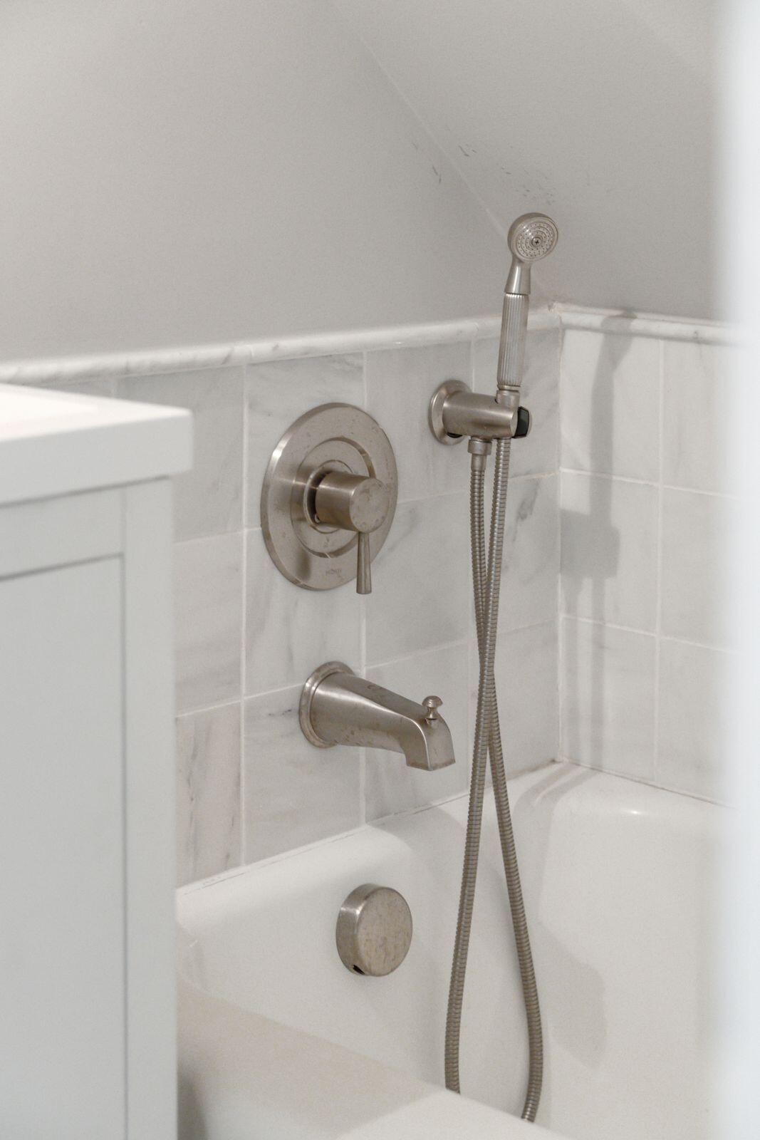 69 King Street Charleston, SC 29401 - Photo 62 of 83 3rd Floor Bathroom