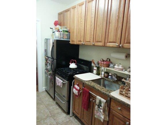 7119 Shore Road, Unit 2E Brooklyn, NY 11209 - Photo 4 of 8 Kitchen (alt view)