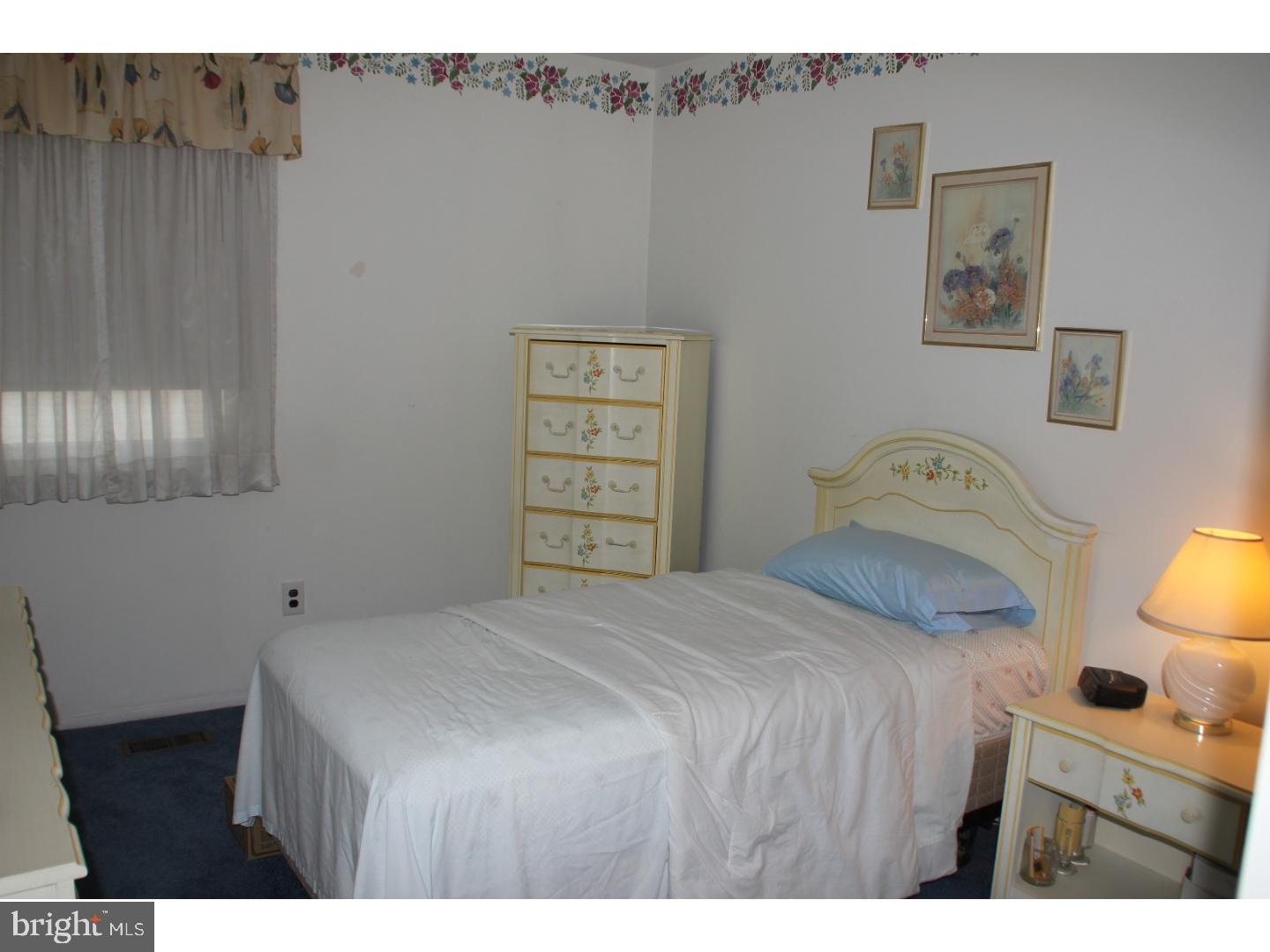 10868 Knights Road Philadelphia, PA 19154 - Photo 15 of 25 Bedroom 2