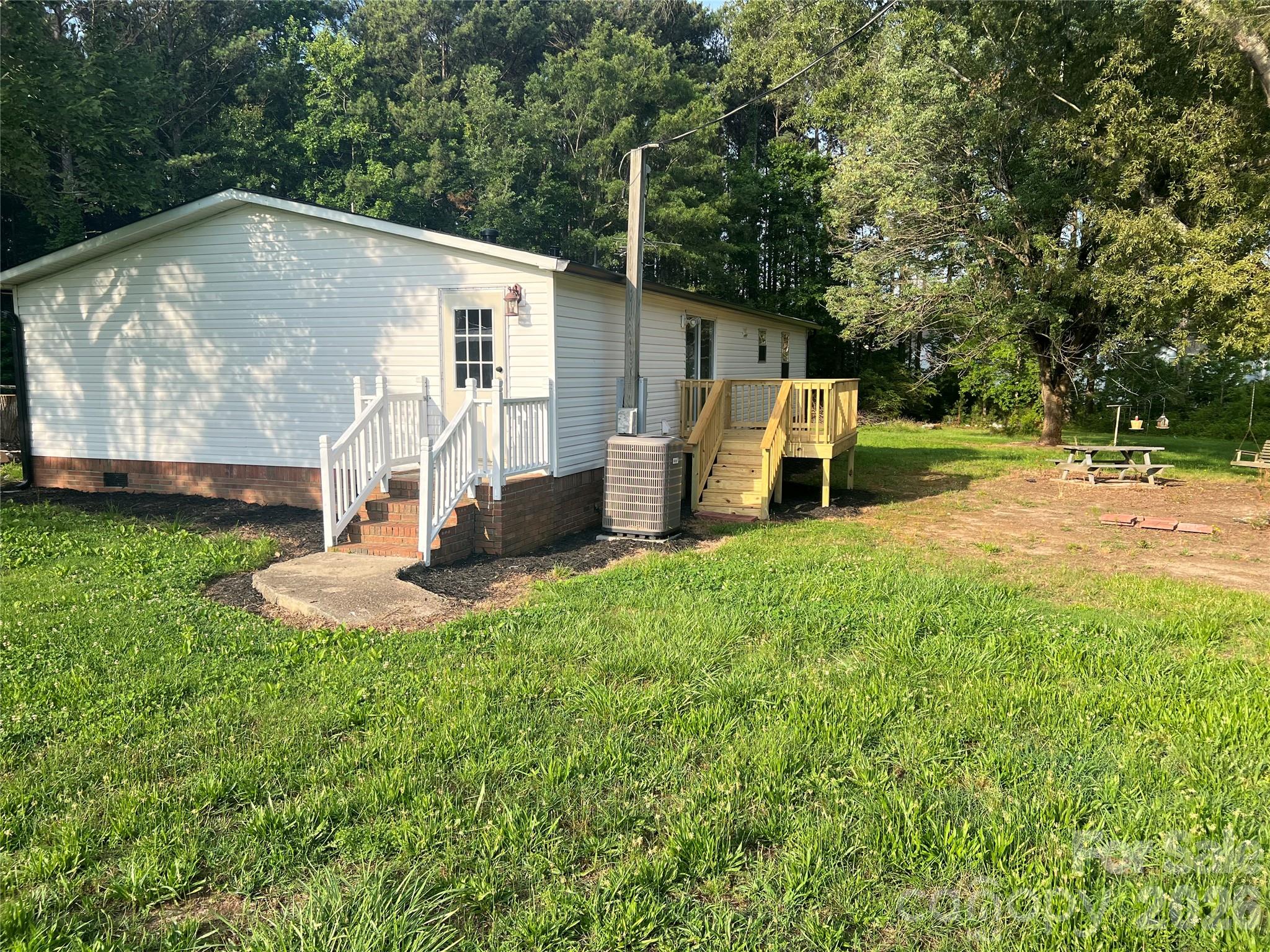 373 Griggs Road Clover, SC 29710 - Photo 4 of 23