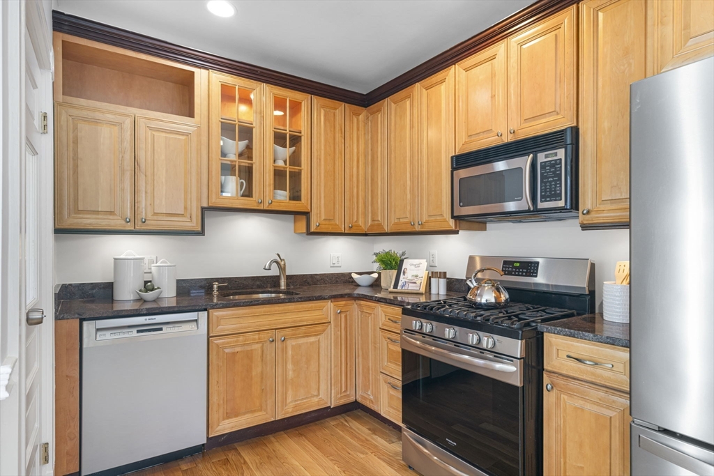 12 Spencer Avenue, Unit 12 Somerville, MA 02144 - Photo 10 of 22