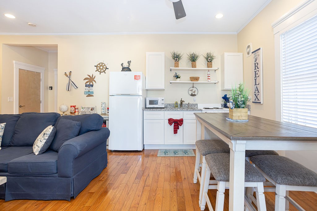 78 State Street Bristol, RI 02809 - Photo 26 of 43 Unit B