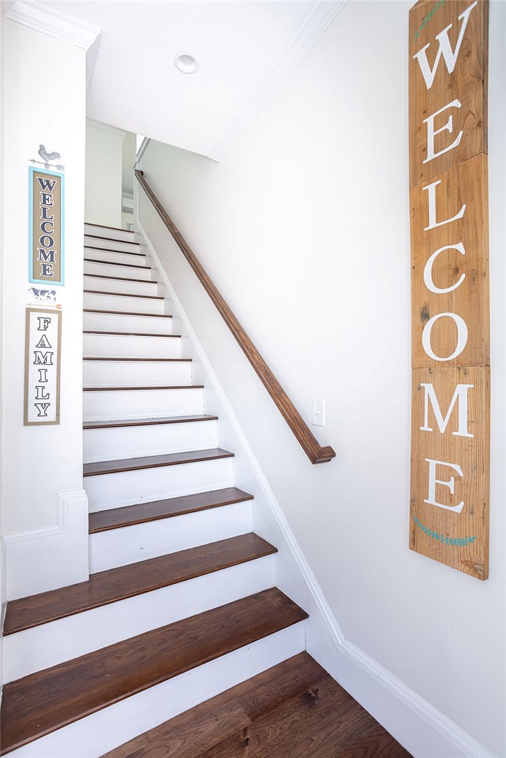 78 State Street Bristol, RI 02809 - Photo 3 of 43