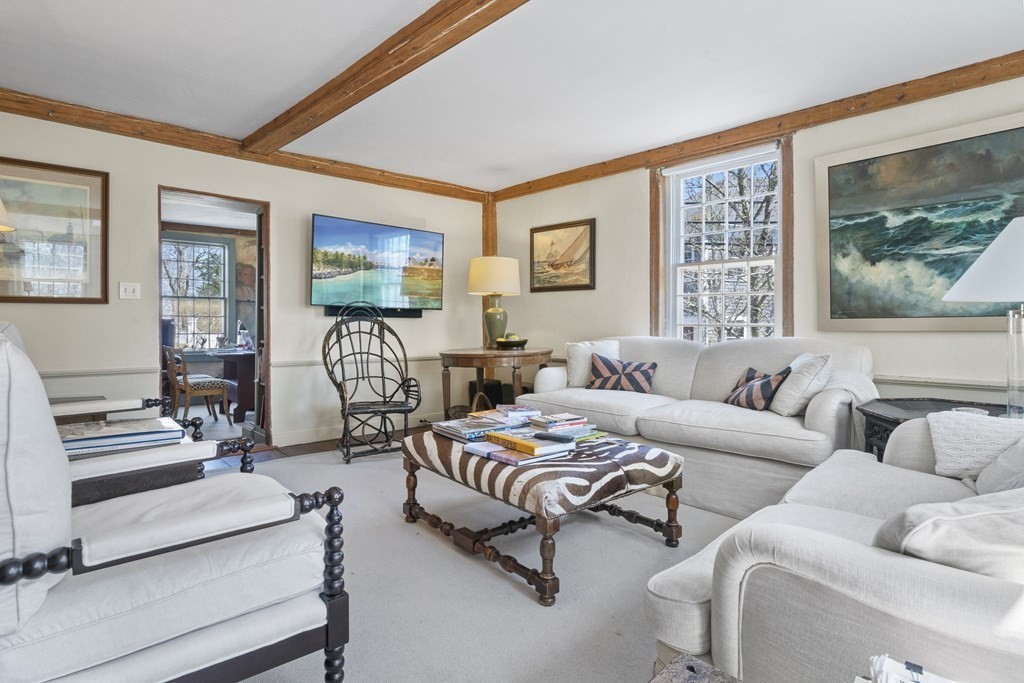 86 Centre Street Nantucket, MA 02554 - Photo 2 of 15