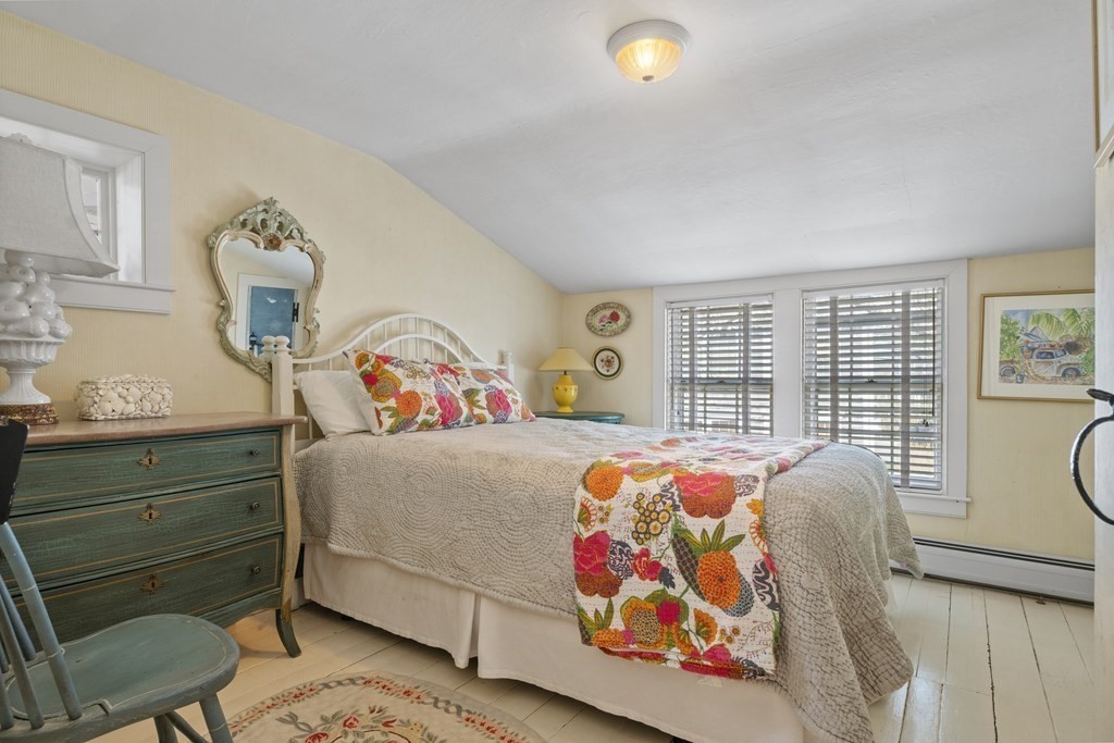 86 Centre Street Nantucket, MA 02554 - Photo 9 of 15