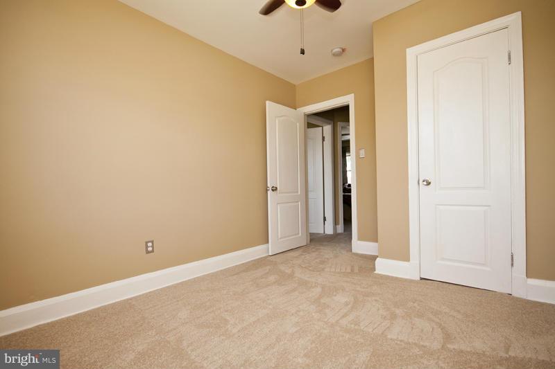 811 Wicklow Road Baltimore, MD 21229 - Photo 20 of 30