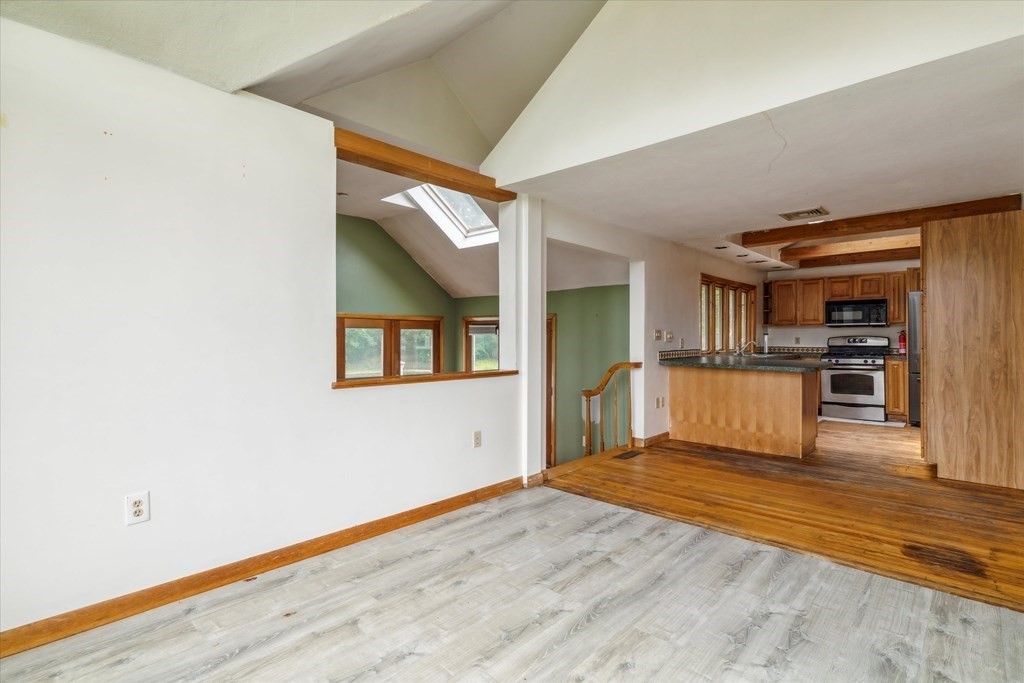 30 Riverneck Road Chelmsford, MA 01824 - Photo 5 of 36 Gallery Image 5
