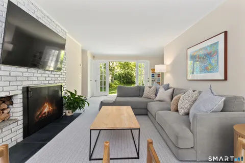 $1,595,000 | 493 Valley Road, New Canaan, CT 06840