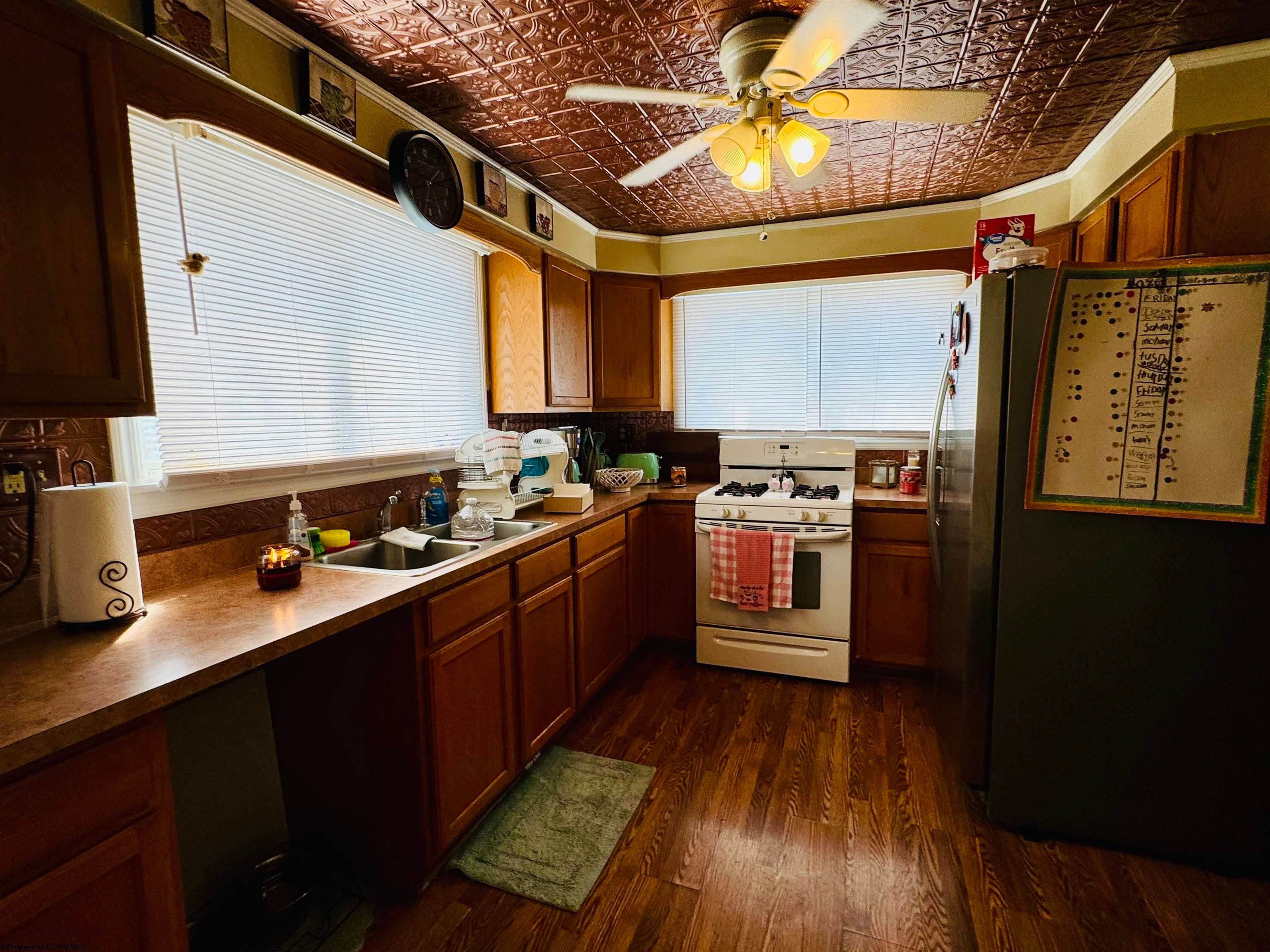 Gallery Image 6