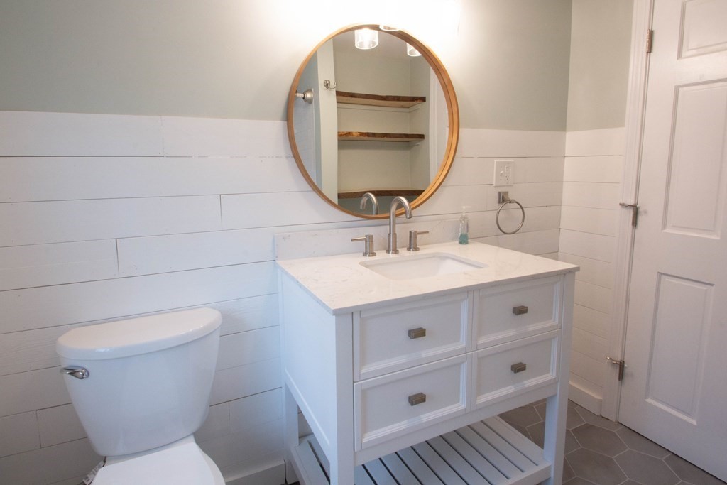 555 Cotuit Road Mashpee, MA 02649 - Photo 5 of 33 Gallery Image 5