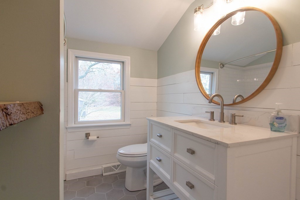 555 Cotuit Road Mashpee, MA 02649 - Photo 6 of 33 Gallery Image 6