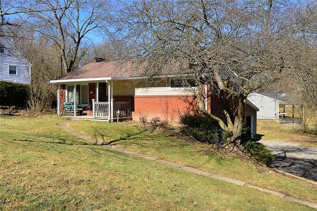 122 Easley Road Pittsburgh, PA 15237 - Photo 2 of 25 With PAT Express bus stop a QUICK walk away at the end of the street!