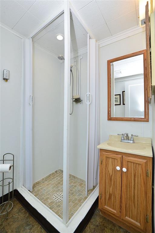 122 Easley Road Pittsburgh, PA 15237 - Photo 18 of 25 2nd full bath this level for convenience