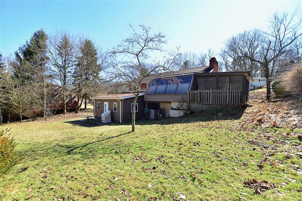 122 Easley Road Pittsburgh, PA 15237 - Photo 24 of 25 Nice yard, just big enough and easy to maintain.