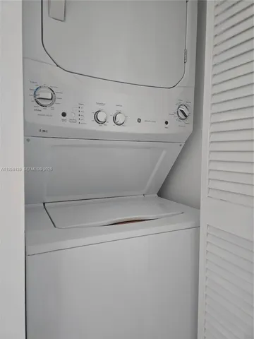 $5,900 | 6301 Collins Avenue, Unit 2508, Miami Beach, FL 33141