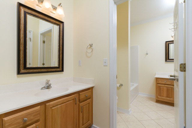 117 Durby Lane Foley, AL 36535 - Photo 16 of 23 Bathroom 2