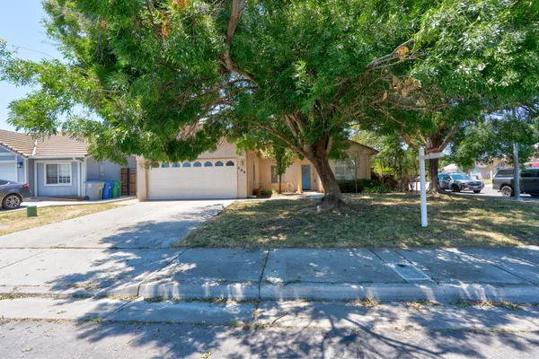 $399,000 | 385 North 1st Street, Los Banos, CA 93635