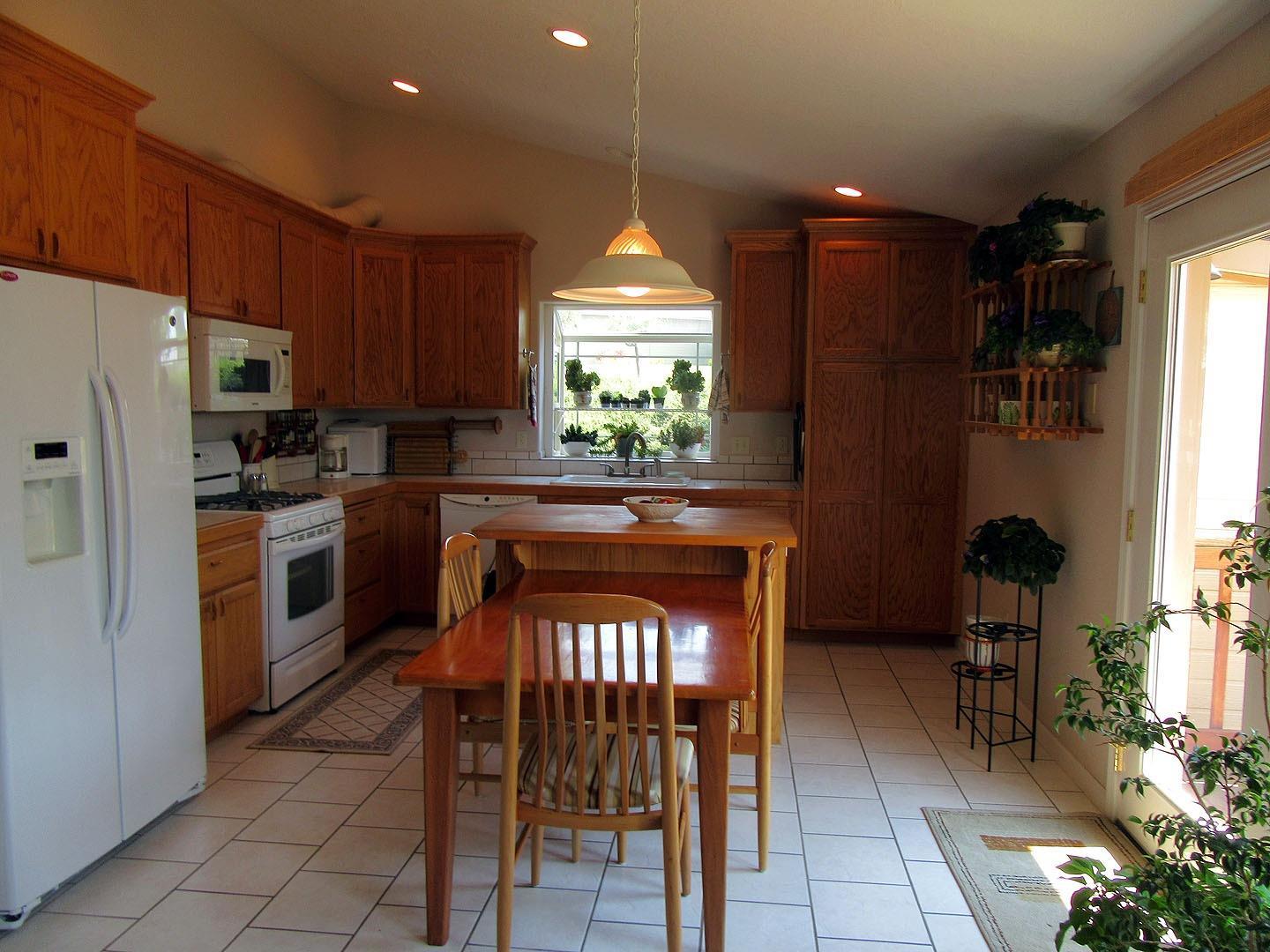 5826 Springcrest Way Klamath Falls, OR 97603 - Photo 10 of 27 Additional Photo