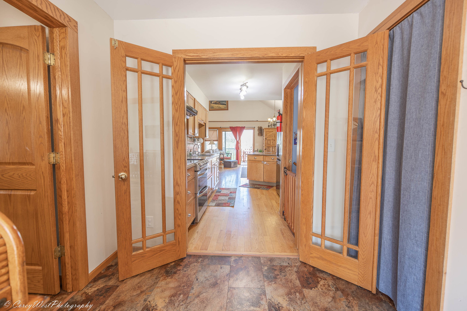 43W320 Smith Road Elburn, IL 60119 - Photo 8 of 32