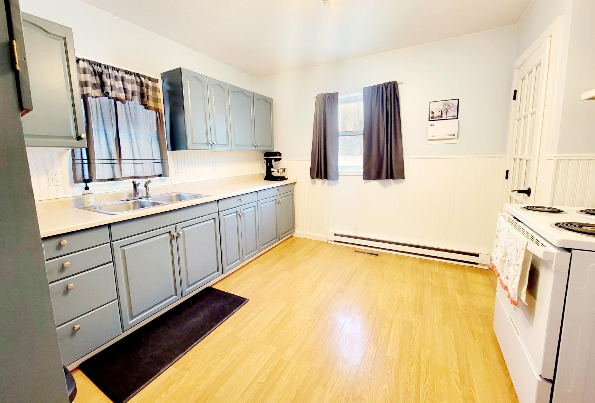 215 3rd Street Northwest Wadena, MN 56482 - Photo 9 of 27