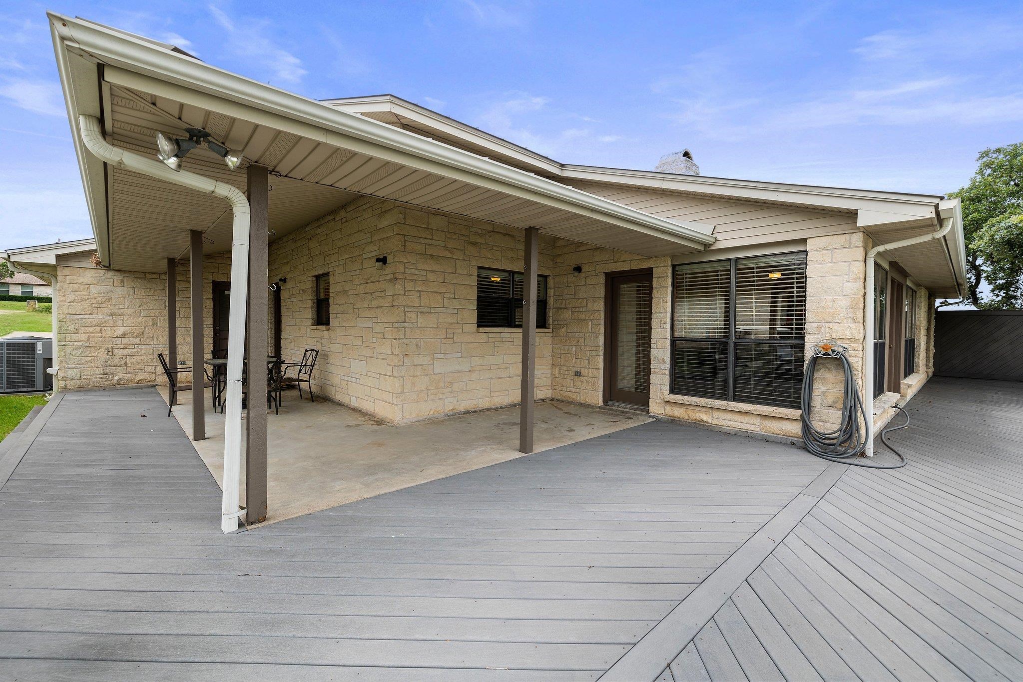 209 Senisa Drive Buchanan Dam, TX 78609 - Photo 17 of 30 a view of a house with porch