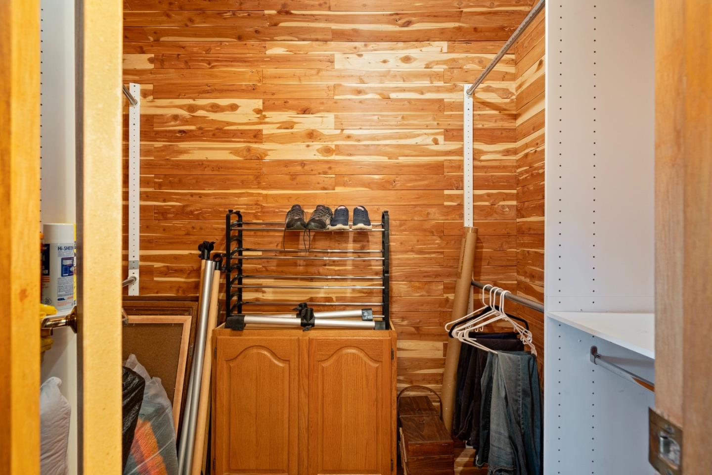 20101 Panoche Road Paicines, CA 95043 - Photo 39 of 97 a view of walk in closet