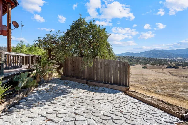 $720,000 | 20101 Panoche Road, Paicines, CA 95043