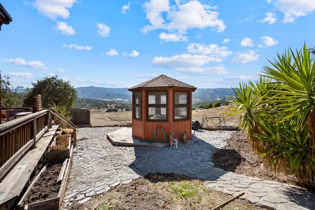 $720,000 | 20101 Panoche Road, Paicines, CA 95043