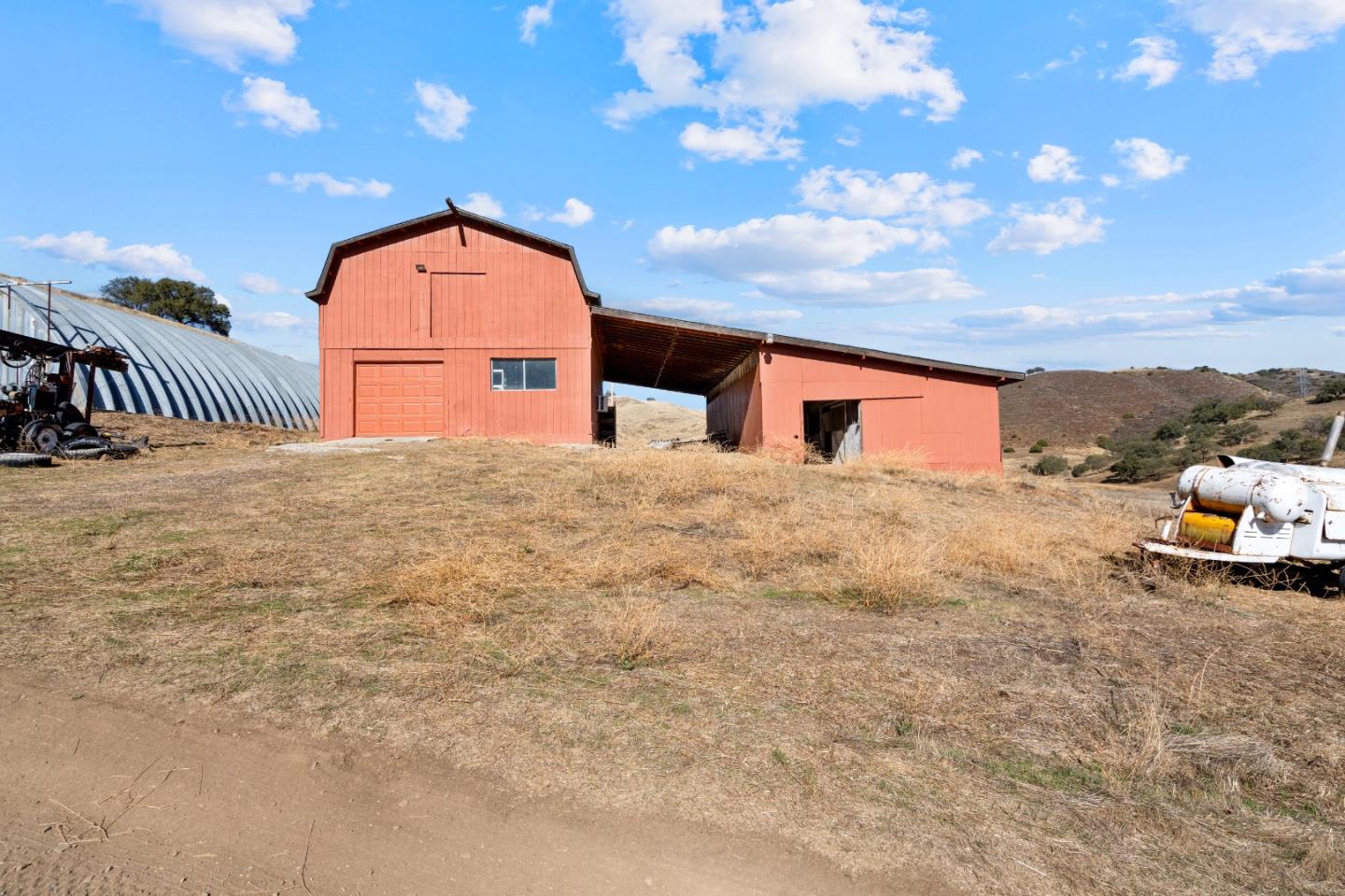 20101 Panoche Road Paicines, CA 95043 - Photo 63 of 97 a view of a backyard