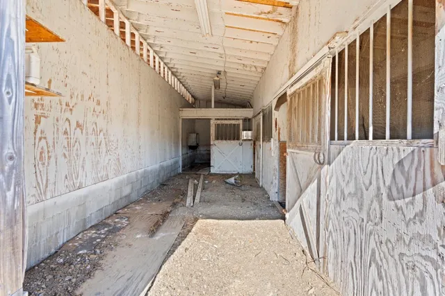 $720,000 | 20101 Panoche Road, Paicines, CA 95043