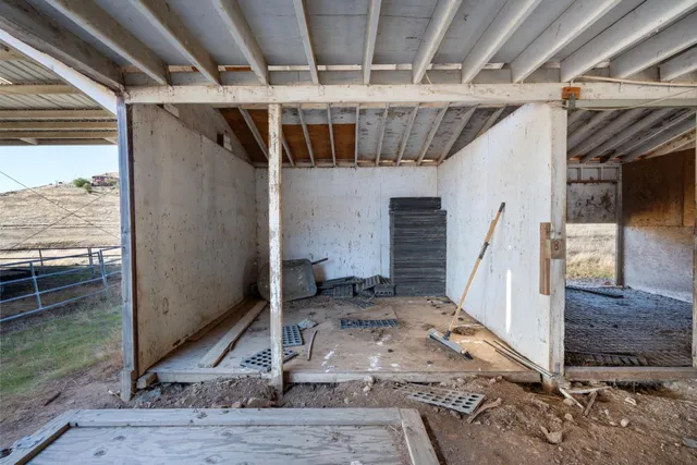 $720,000 | 20101 Panoche Road, Paicines, CA 95043