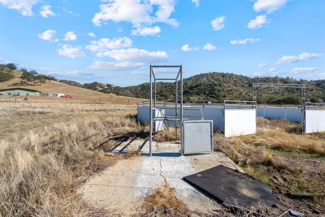 $720,000 | 20101 Panoche Road, Paicines, CA 95043