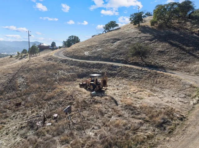 $720,000 | 20101 Panoche Road, Paicines, CA 95043