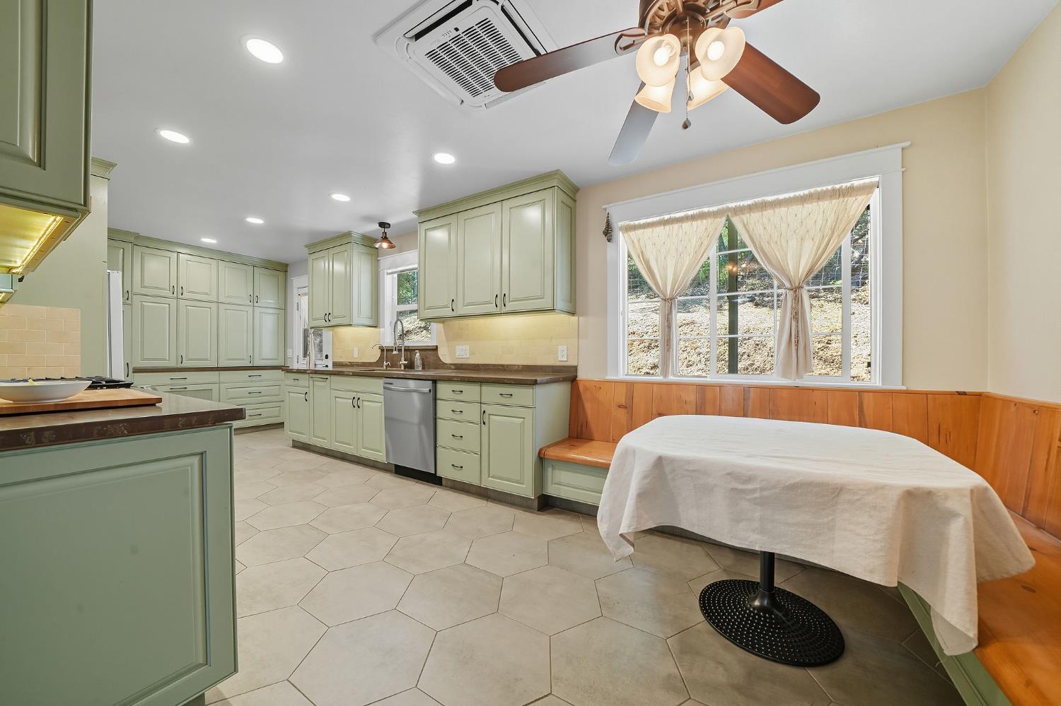 2988 Spring Hill Road San Andreas, CA 95249 - Photo 18 of 95