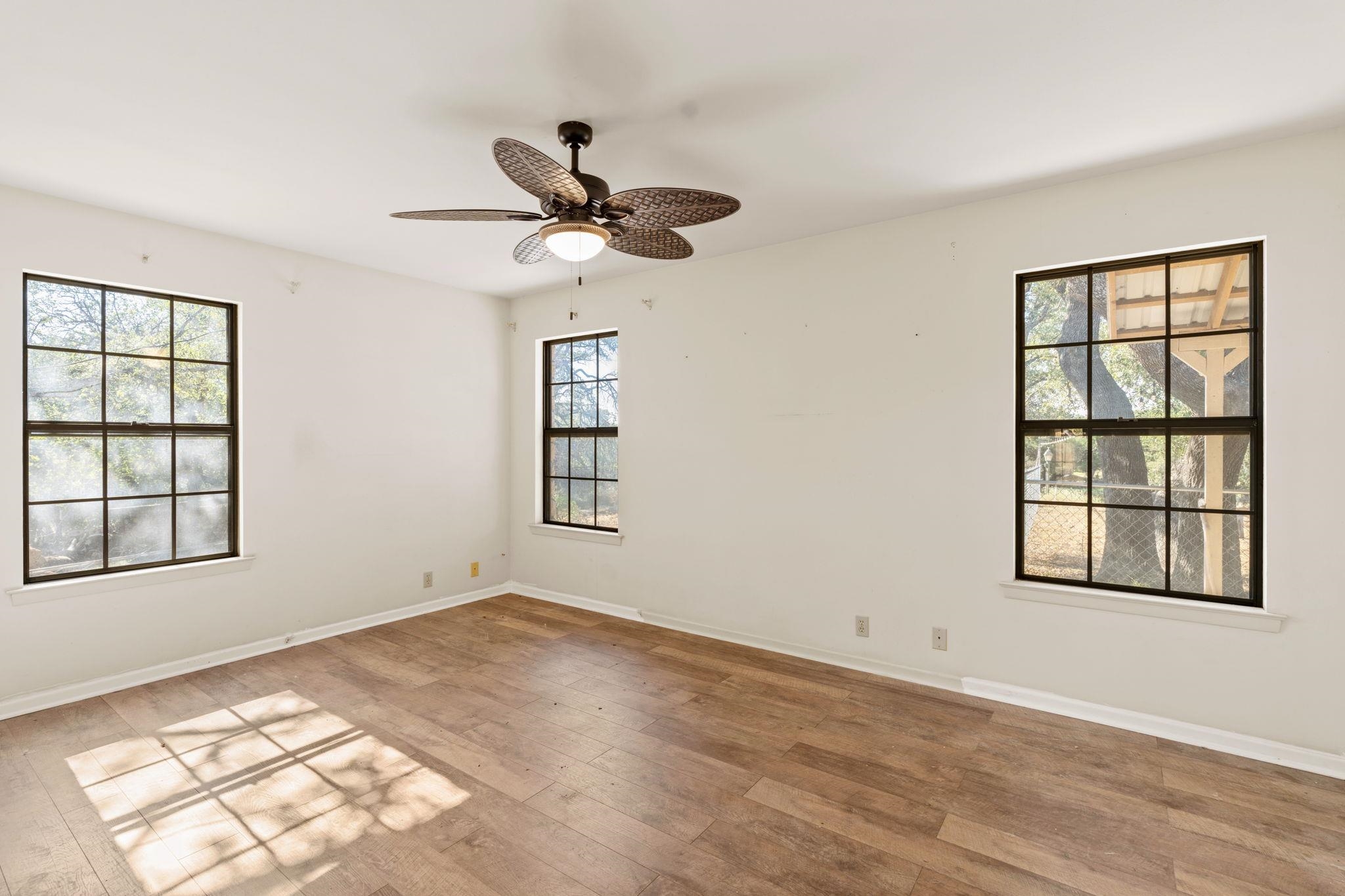 139 Pecan Road Marble Falls, TX 78654 - Photo 13 of 30