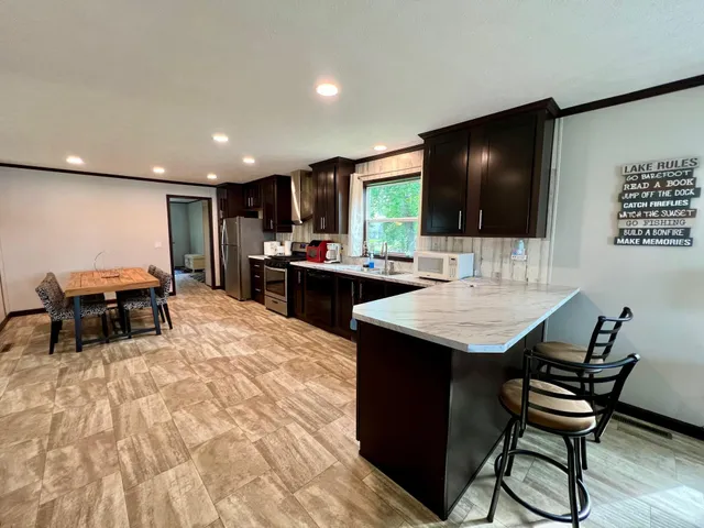 $425,000 | 6604 Southview Point, Siren, WI 54872