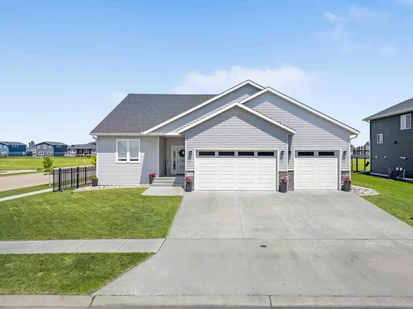 $510,000 | 4500 Blue Stem Way, Moorhead, MN 56560