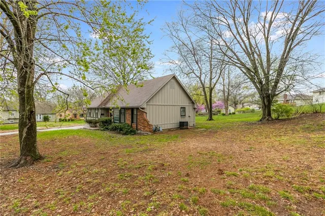 $259,000 | 6701 East 127 Street, Grandview, MO 64030