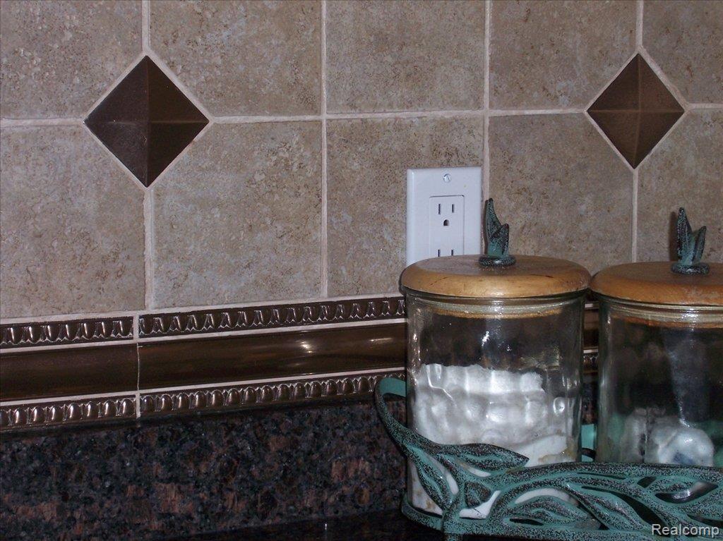 1130 Indianpipe Road Lake Orion, MI 48360 - Photo 16 of 25 Fabulous Custom Tile & Granite